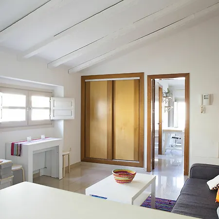 Suncity Flat Mitjana Apartament *